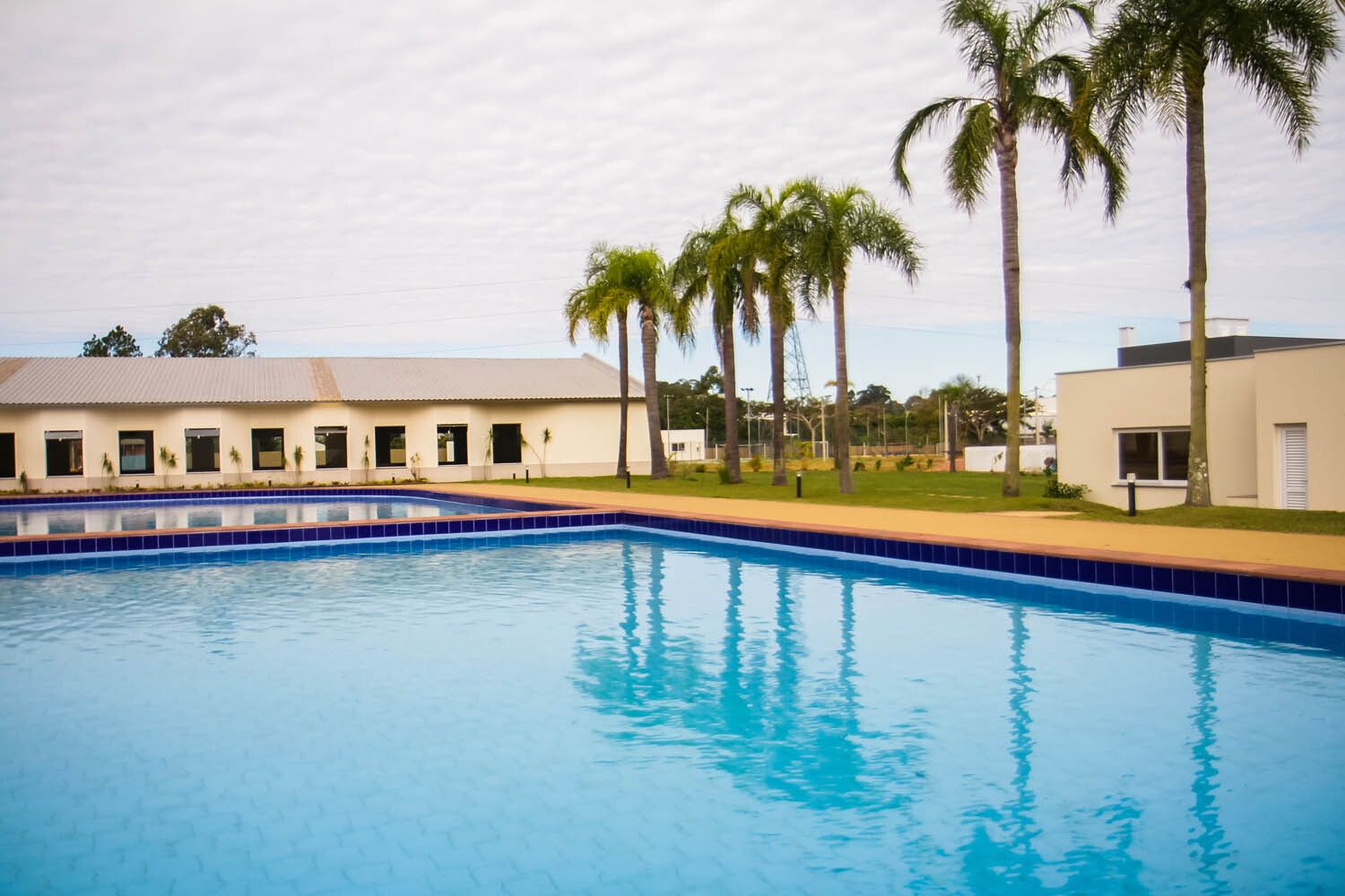 Piscinas adulto e infantil